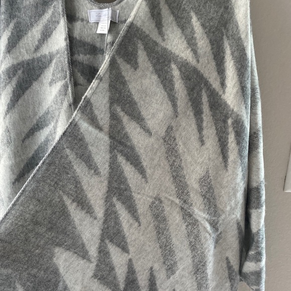 NWT - OS Grey Patterned Sweater - Picture 5 of 5
